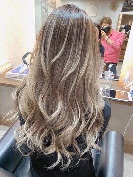 リエンス(RIENS) 【RIENS】バレイヤージュホワイトベージュ×MATSU