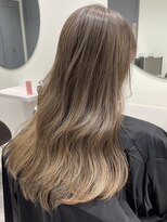 GBG 自由が丘&nbsp;*After→Before*右スワイプ【白髪ぼかし脱白髪染めハイライト】