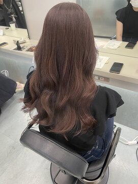 リリー(Lilley) (lilley内堀)韓国ヘア×透明感カラー×巻き髪