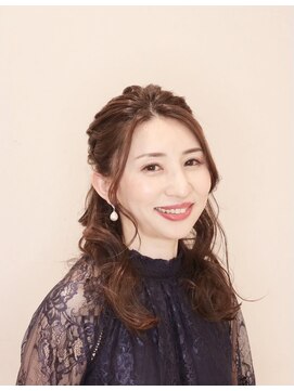 アンベリールフルー(EMBELLIR fleur) 大人ハーフアップ　３０代・４０代・５０代　表参道青山