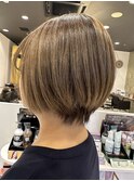ハイライトショートボブ