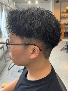 フゥ 宇都宮(FeU) 波巻きパーマメンズパーマメンズヘアツーブロックツイストパーマ