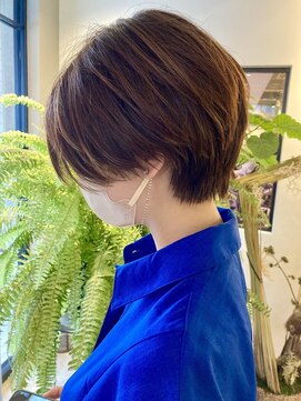 ラーサ(LaHzA) 前下がりハンサムショート☆小顔カット◎