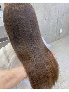 スペシウムバイアンバースデー(spacium by UNBIRTHDAY) くすみベージュカラー