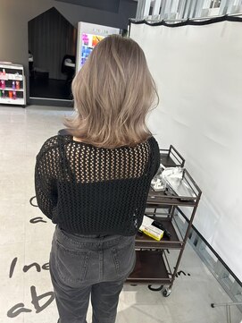 キング(K!ng) 縮毛矯正髪質改善ハイライトレイヤーカット枚方美容室エクステ