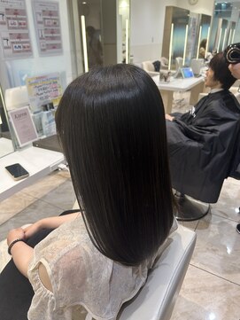 ケンジ 平塚 アネッタ(KENJE annetta) 艶髪/Aujuaトリートメント