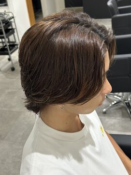 ヒュイル バイ ニアウ(Hwyl by Niau) メンズカットセンターパートニュアンスパーマウルフカットパーマ