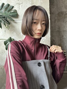 エス 大阪梅田店(es) 透明感ぷつっとボブ