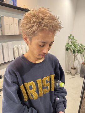 ミー 岡崎(mii) スパイキーショート．ミルクティーベージュ「岡崎．北岡崎」