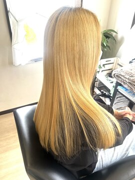 コア フィール ア デイ(COIFFURE A DAY) 《見附 今町》