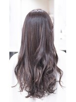 ネス(NESS) アッシュグレイのハイライトなロングスタイル156