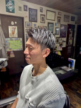 ヴェナ(VeNA)の写真/デキるビジネスマンは清潔感！さわやかな好印象で若々しく輝く自分へ◎