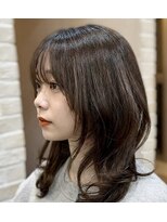 ヘアケアアンドヘアデザイン リベール(L:belle)&nbsp;小顔に見せるひし形レイヤー｜オフィスで上品な艶ブラウンミディ