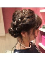 《Lond omotesandの担当rico》編み込みゆるふわヘアアレンジ