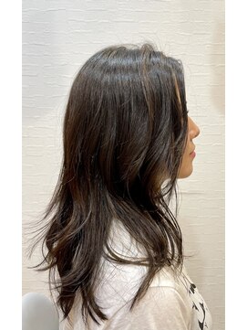 ラテルネ 名駅店(Laterne) レイヤーロング艶カラーアッシュ具30代40代50代ハイライト