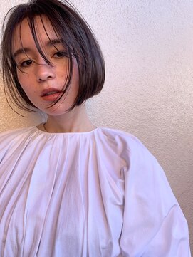 フランチェスカ(Francesca) アッシュブラック/スキバサミを使わないミニボブ/艶感◎20代30代