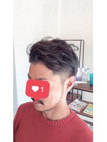 アミーコ(Amico)&nbsp;七三オールバックワンカールパーマツーブロック刈り上げ自然流行