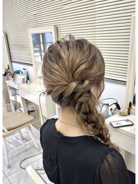 リサ 恵比寿(risa.) ボリュームサイド編みおろし