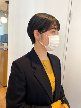 シスター 黒髪ショート