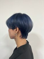 カルム(calme)&nbsp;韓国マッシュウルフ刈り上げないマッシュシルバーに抜けるブルー