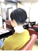 刈り上げハンサムショートで“どん”
