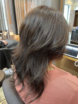 リベアトウキョウ 大島店(ReverTOKYO) ミディアムレイヤー/ハイライト/暗髪[大島駅/大島駅/白髪染め]