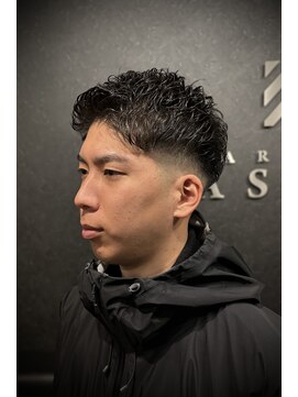 バーバークラシックス(BARBER CLASSICS) フェードアップバング/アイロンパーマ/スキンフェード/新潟