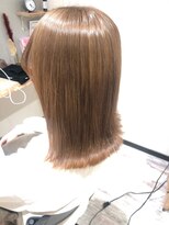 ウノ ア ウノ(uno a uno)&nbsp;外はねボブミルクティー