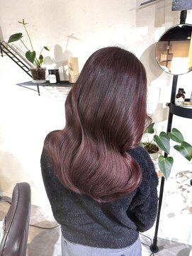 エクリュ(e'cru) カシスピンク×艶感ウェーブで大人可愛く