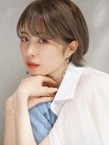 アトリエ フェム(atelier.fem)&nbsp;シアーな透け感ベージュ×ショート