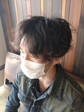 アイルヘア(I'll HAIR) センター分けスパイラルパーマ