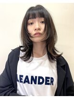トータルビューティーサロン プリエ(prier) 外ハネミディアム｜レイヤーロング/アースカラー/暗髪