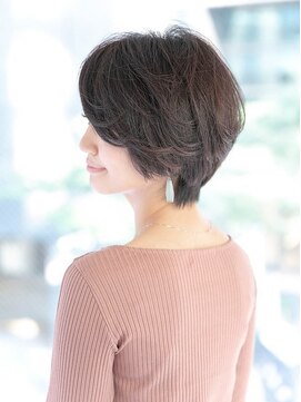 アフロディーテ ギンザ 秋葉原店(APHRODITE GINZA) 外ハネボブ/グラデーションカラー/ペールベージュ/秋葉原