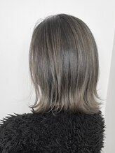 外国人のようなアッシュ・グレージュもブリーチなしです。新潟/ブリーチ/インナーカラー/イルミナカラー