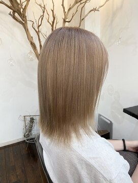 ラマナ(Lamana) ミルクティーベージュ/ミルクティーカラー/ミディアムヘア