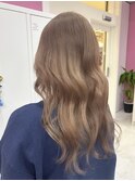 ベージュカラー