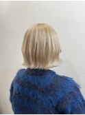 ショートボブ　ニュアンスカラー　センターパート