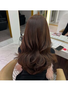 クム(kumu) レイヤーカット/ くびれ巻き/顔周りカット/栄/名古屋/シースルー