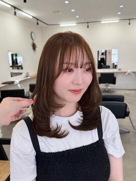 エトワールプラス ミディアムレイヤー 顔周りカット
