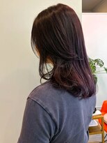 アトリエ タキ(atelier.taki)&nbsp;レイヤーカット ミディアム くびれ カシスバイオレット 艶髪