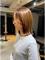 トレ(tre.) 大人の白髪ぼかしカラー×外はねボブ