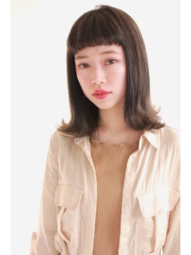 トリ 大井町店(Tori) 切りっぱなし外はねミディアム　【TORI　トリ　大井町】