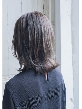 ホワイトルーム(White Room) 【ブリーチなしでも立体感】アッシュハイライト