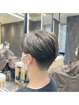 ラテ 渋谷(LATTE) メンズ センターパート ツーブロック