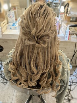 ヘアメイク エンカレッジ(HAIR MAKE encourage) ルーズなハーフアップ