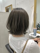 エマ(emma)&nbsp;★グレージュ★切りっぱなしレイヤー★