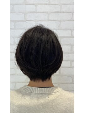 ビスイル 秋葉原店(Vis ill) 20代30代40代小顔ハンサムショートアッシュブルーブラック