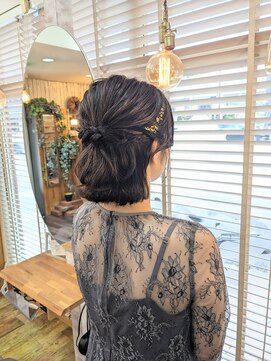 ブライト(bright) ボブ外ハネハーフアップ