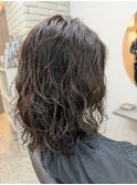 ミディアムパーマスタイル