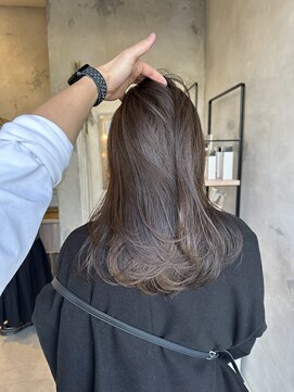 ニュイ(NUIT) レイヤーカット髪質改善トリートメントハイライトミニボブ